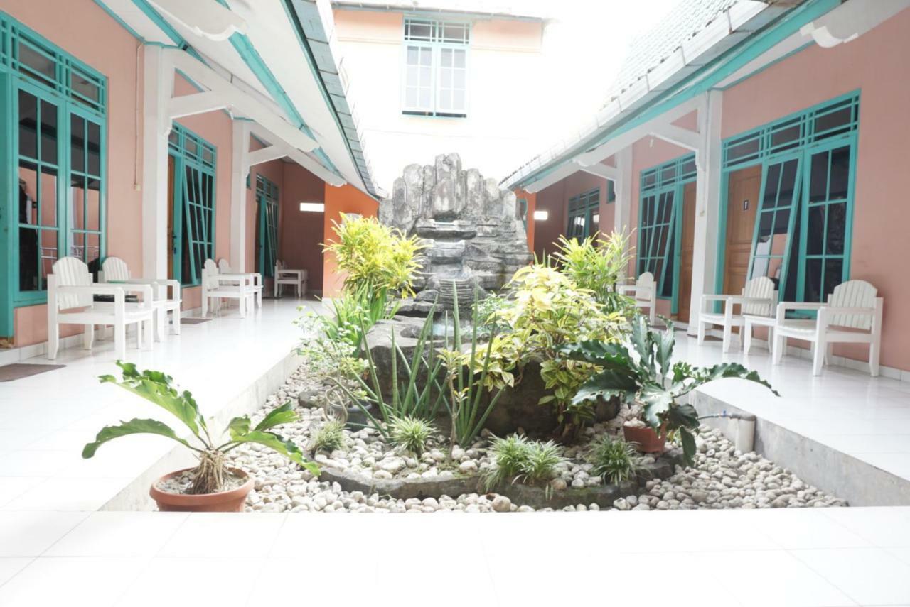 Ismoyo Hotel ยอกยาการ์ตา ภายนอก รูปภาพ